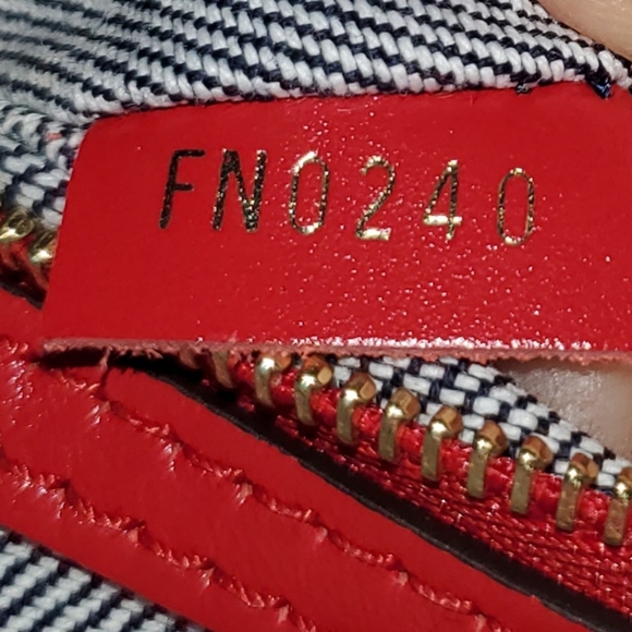 ❗️SOLD❗️2×🎉HP🎉Louis Vuitton Denim Damier Monogram Blue Rouge Onthego GM - Picture 5 of 16